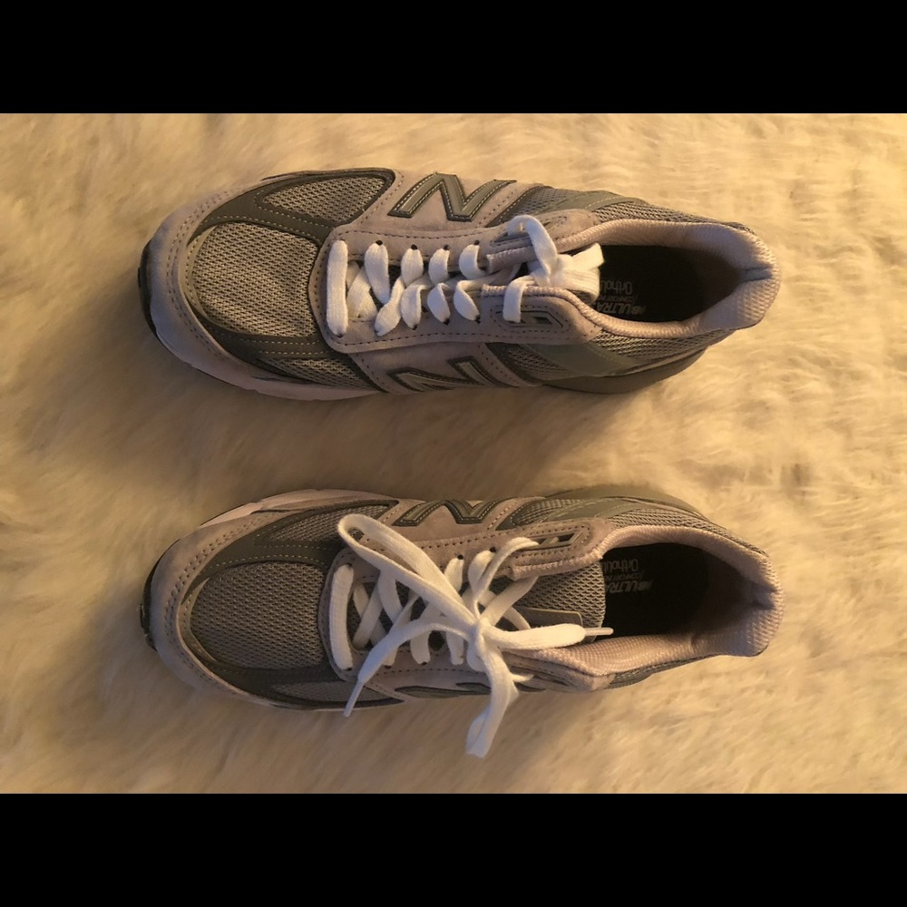 New Balance 990v5